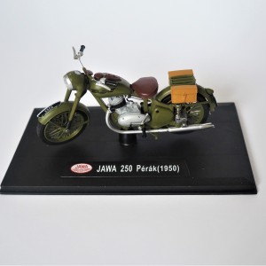 Model Jawa 250 PÉRÁK (vojenské zelené barvy)