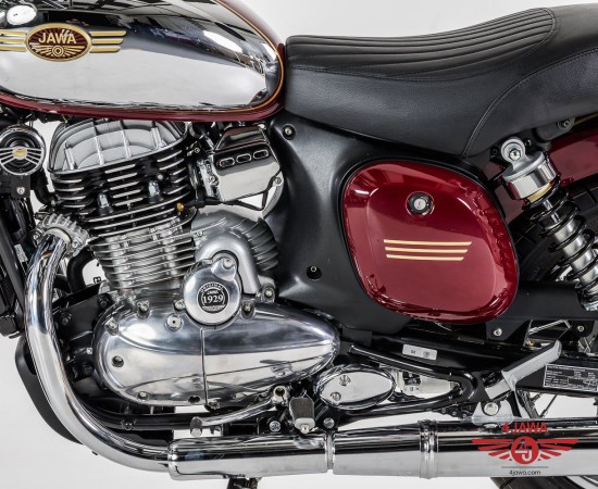 mDMB2025_newJawa-350-CL-2555.jpg