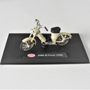 Model Jawa 50 type 550 (cream colour)