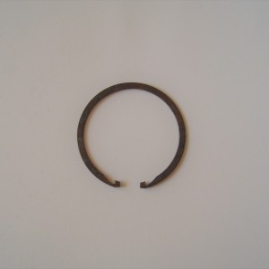 Retaining ring for bearings 6305 - 62x1,25, Jawa, CZ