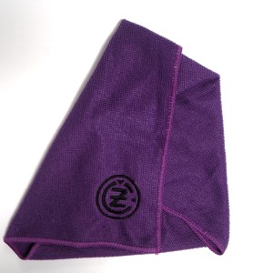 Microfiber cloth, 30 X 30 cm, violet, CZ logo