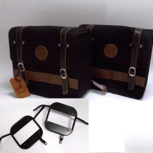 Satz Taschen, schwarz + Seitentaschenhaltern, Jawa 350 CL Perak